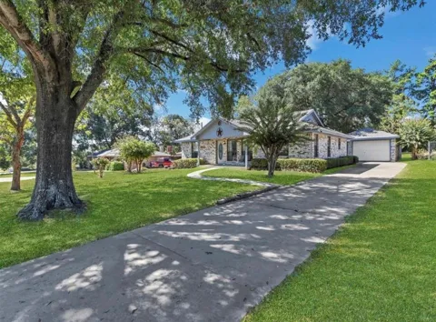 70 Post Oak Lane