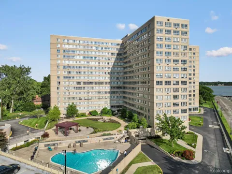 8900 E JEFFERSON AVENUE #1110