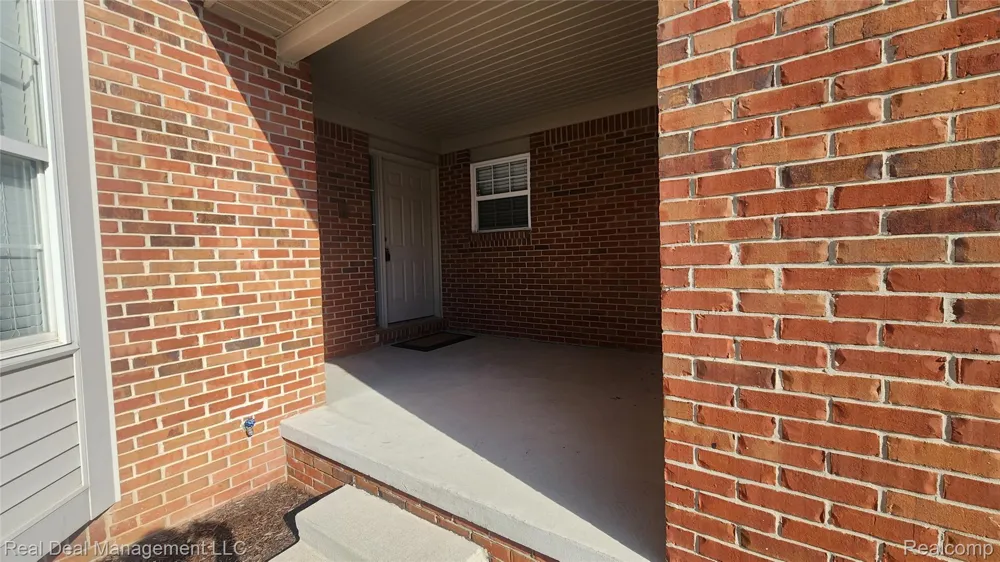 6146 Lone Oak Circle Holly Township, MI 48439