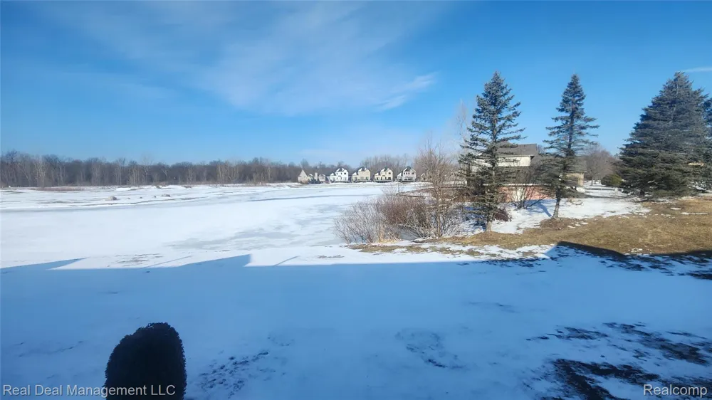 6146 Lone Oak Circle Holly Township, MI 48439