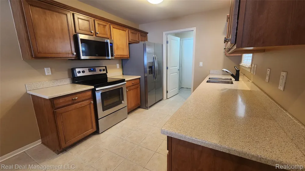 6146 Lone Oak Circle Holly Township, MI 48439