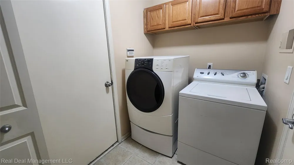 6146 Lone Oak Circle Holly Township, MI 48439