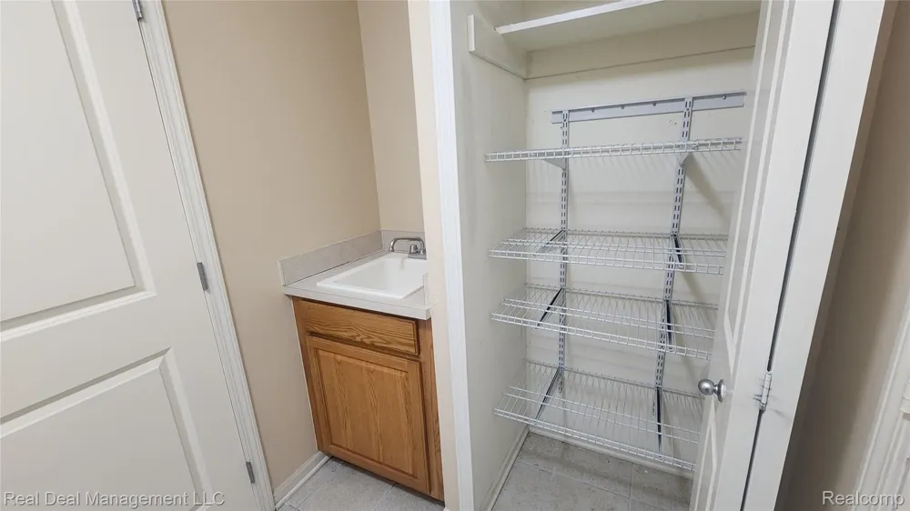 6146 Lone Oak Circle Holly Township, MI 48439