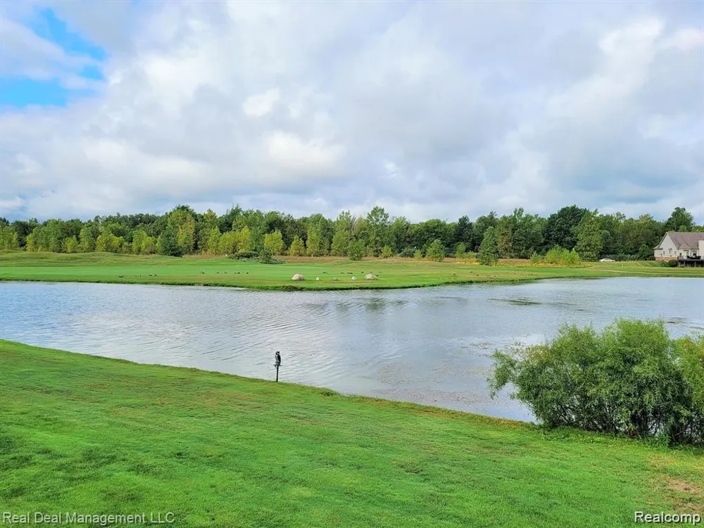 6146 Lone Oak Circle Holly Township, MI 48439