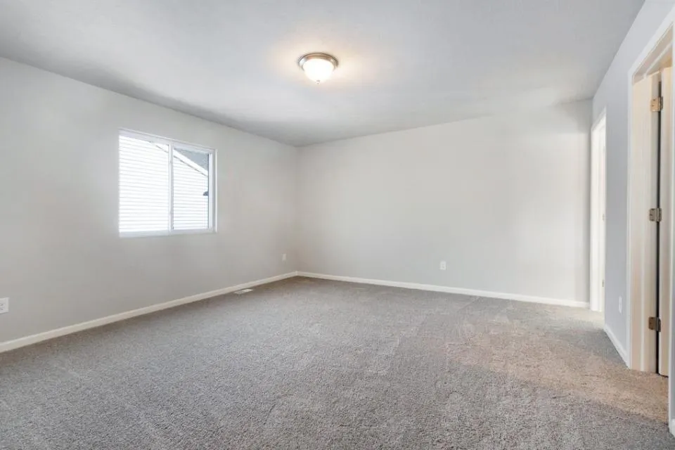 187 Peppermint Drive Holland Charter Township, MI 49423