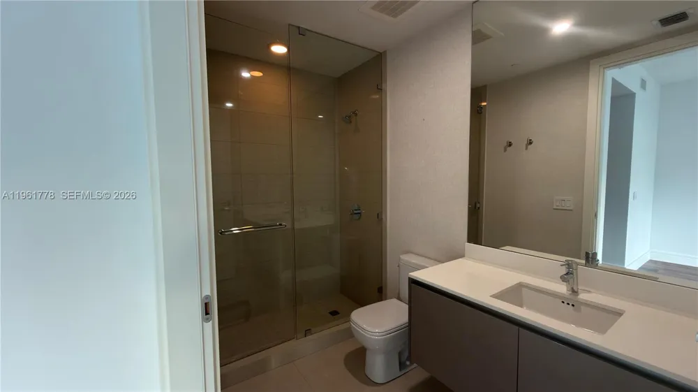 3250 NE 188th St #204 Aventura, FL 33180