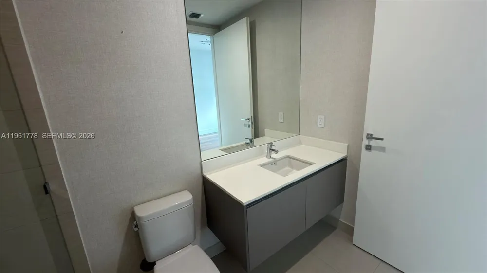 3250 NE 188th St #204 Aventura, FL 33180