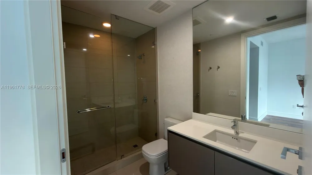 3250 NE 188th St #204 Aventura, FL 33180