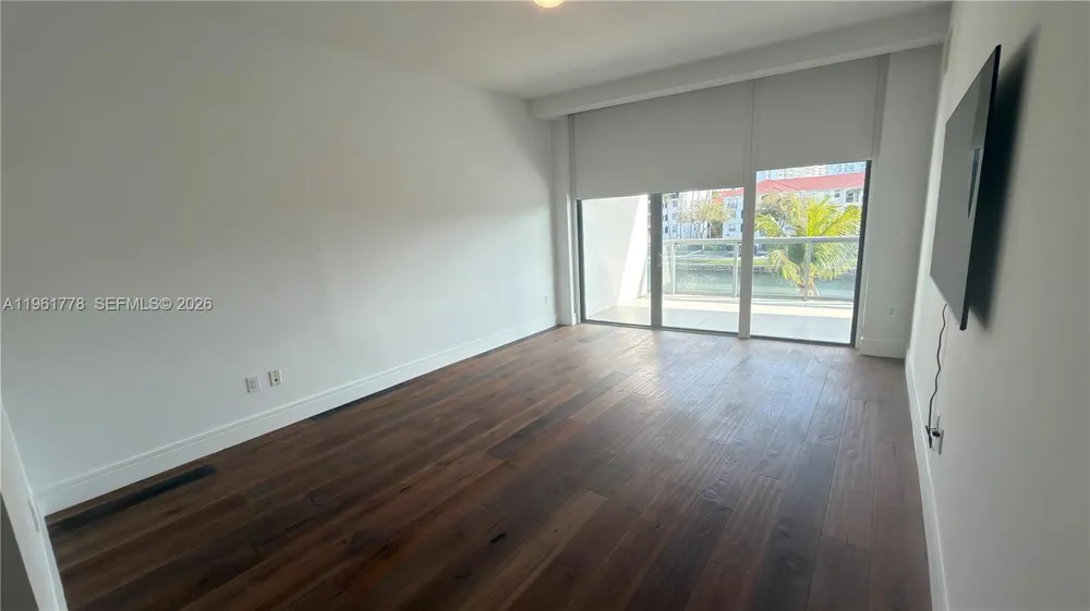 3250 NE 188th St #204 Aventura, FL 33180
