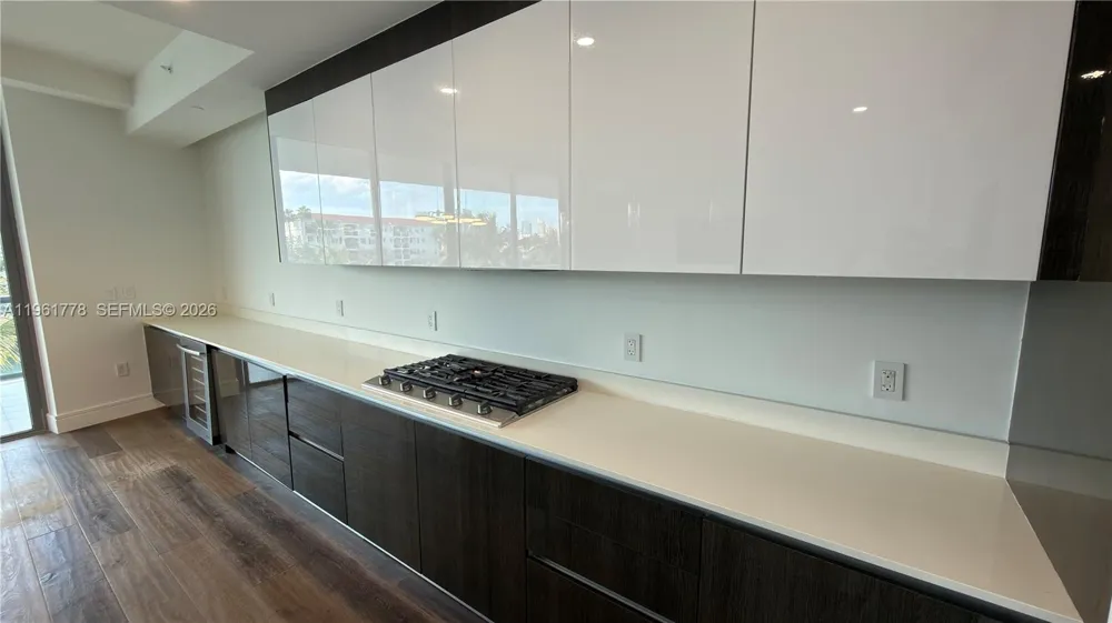 3250 NE 188th St #204 Aventura, FL 33180