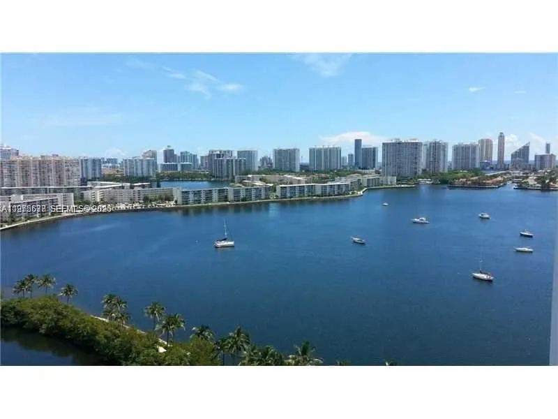 17301 BISCAYNE BLVD#48 North Miami Beach, FL 33160
