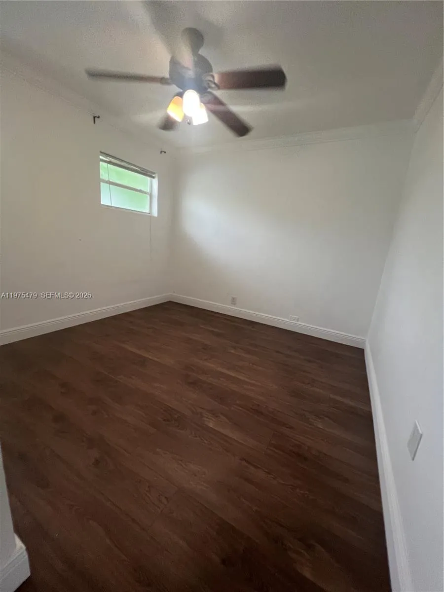 109 SW 1st Ave Hallandale Beach, FL 33009