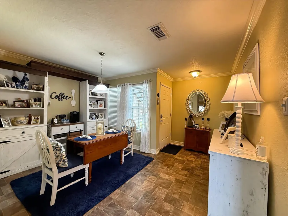 418 Garland Drive #120 Lake Jackson, TX 77566