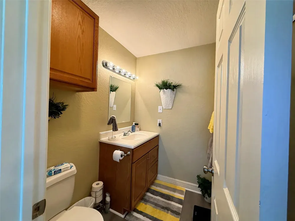 418 Garland Drive #120 Lake Jackson, TX 77566
