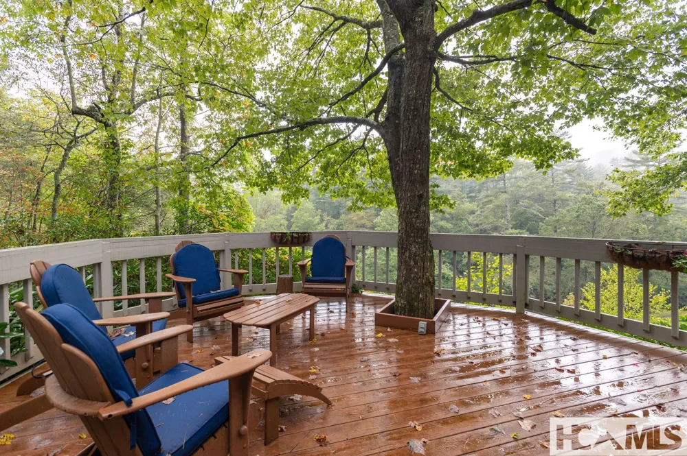 940 Winding Creek Road Sapphire, NC 28774