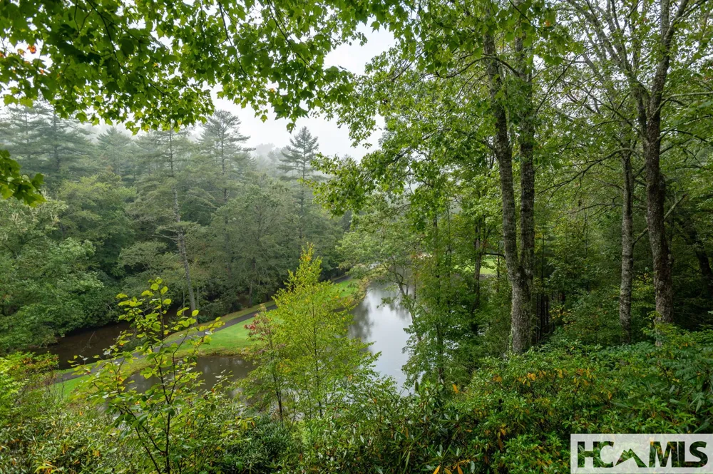 940 Winding Creek Road Sapphire, NC 28774