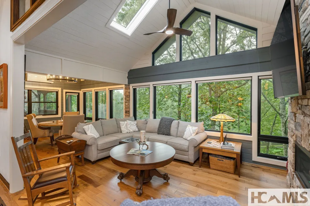 940 Winding Creek Road Sapphire, NC 28774
