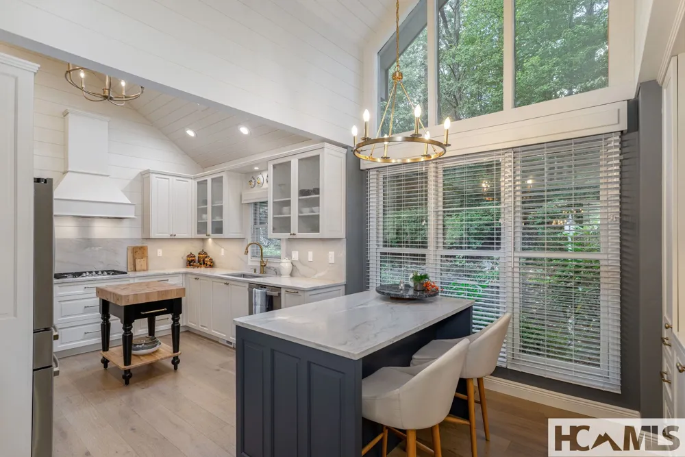 940 Winding Creek Road Sapphire, NC 28774