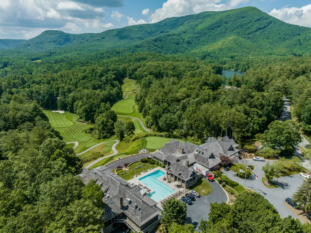 940 Winding Creek Road Sapphire, NC 28774