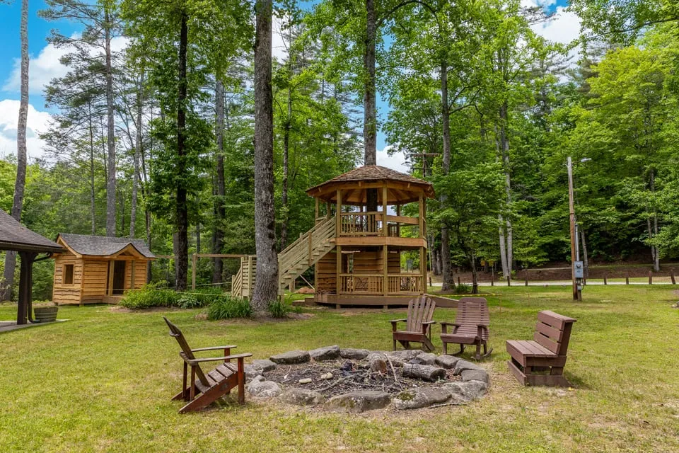 940 Winding Creek Road Sapphire, NC 28774