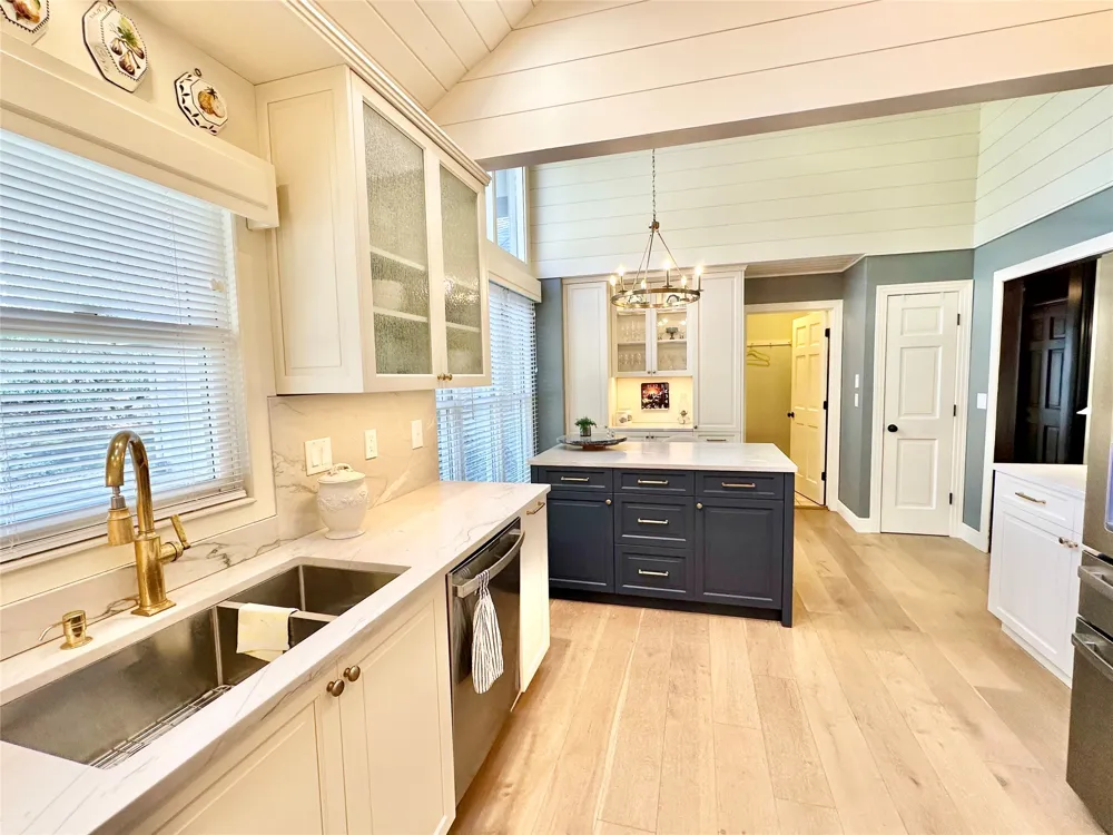 940 Winding Creek Road Sapphire, NC 28774