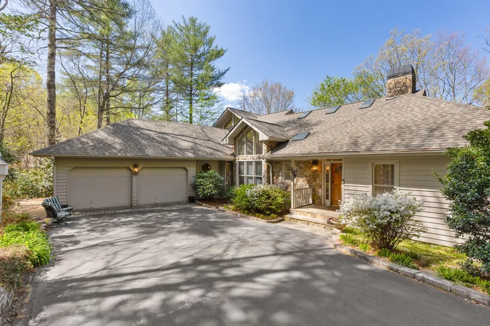 940 Winding Creek Road Sapphire, NC 28774