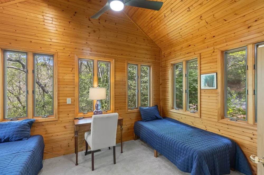 940 Winding Creek Road Sapphire, NC 28774