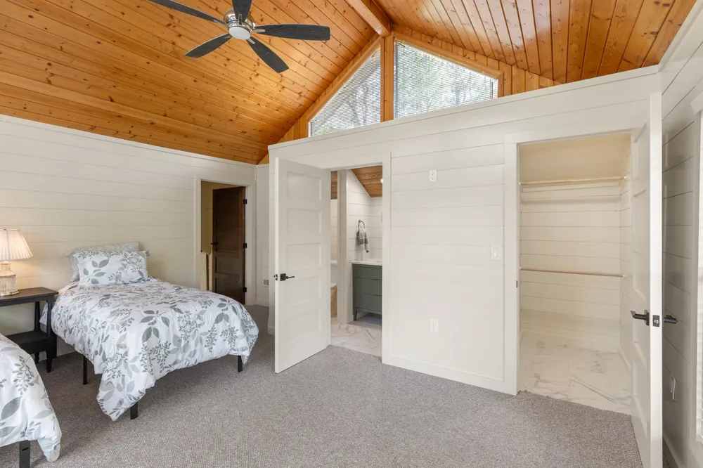 940 Winding Creek Road Sapphire, NC 28774