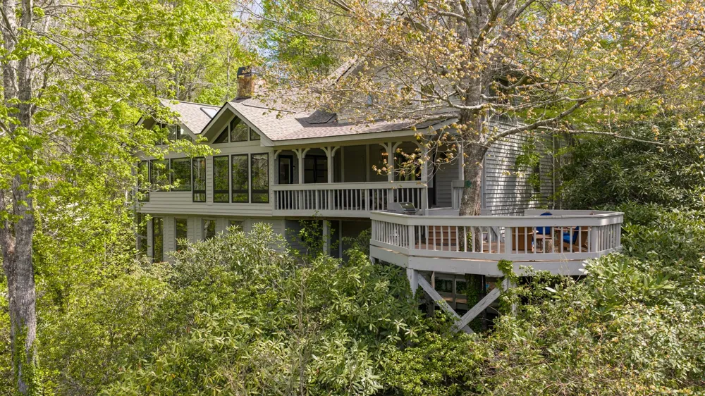 940 Winding Creek Road Sapphire, NC 28774
