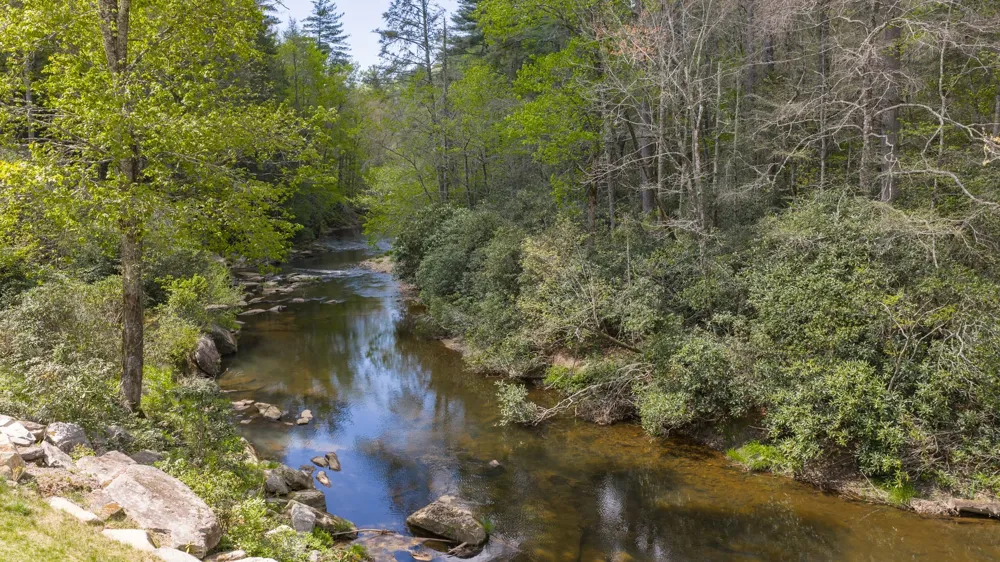 940 Winding Creek Road Sapphire, NC 28774