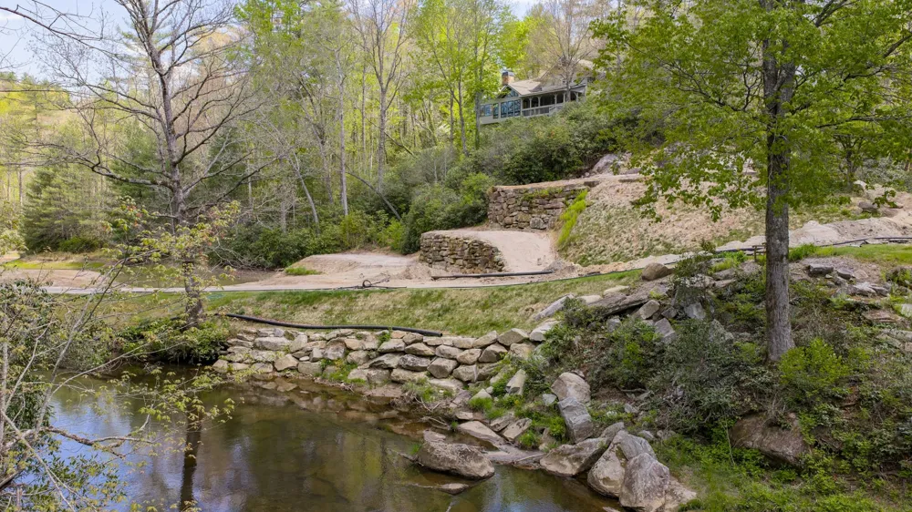 940 Winding Creek Road Sapphire, NC 28774