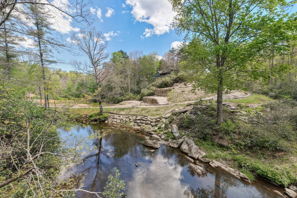 940 Winding Creek Road Sapphire, NC 28774