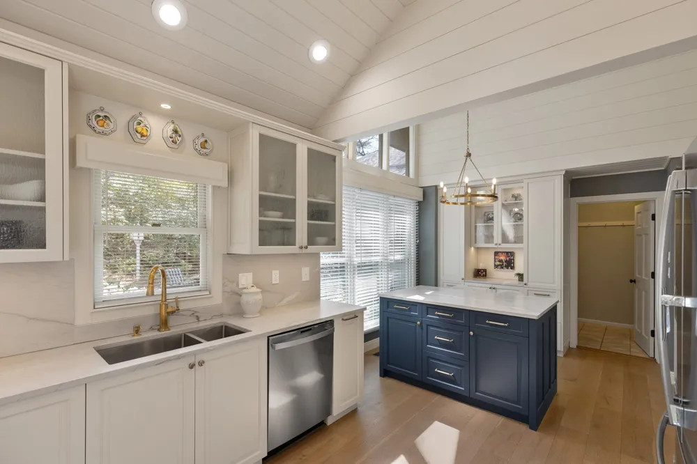 940 Winding Creek Road Sapphire, NC 28774