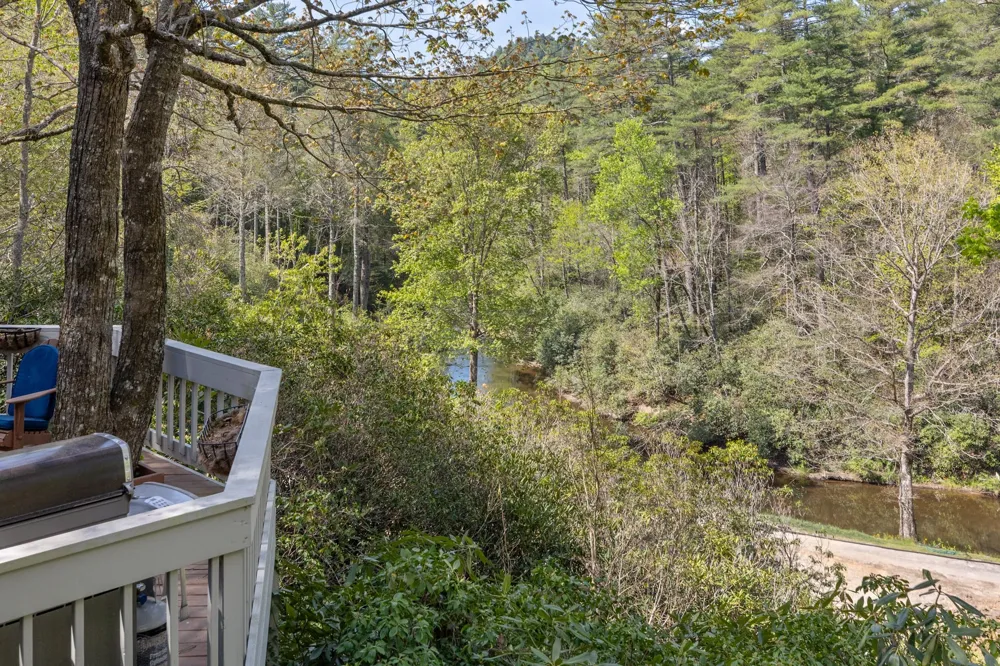 940 Winding Creek Road Sapphire, NC 28774