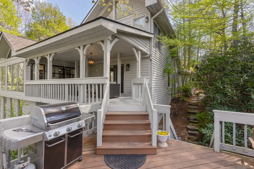 940 Winding Creek Road Sapphire, NC 28774