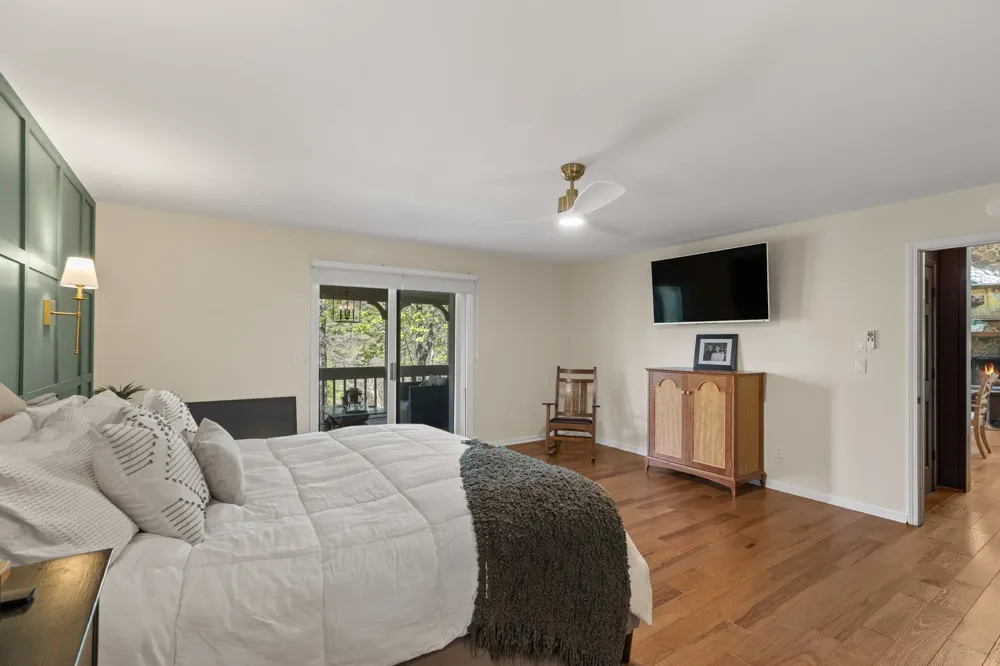 940 Winding Creek Road Sapphire, NC 28774