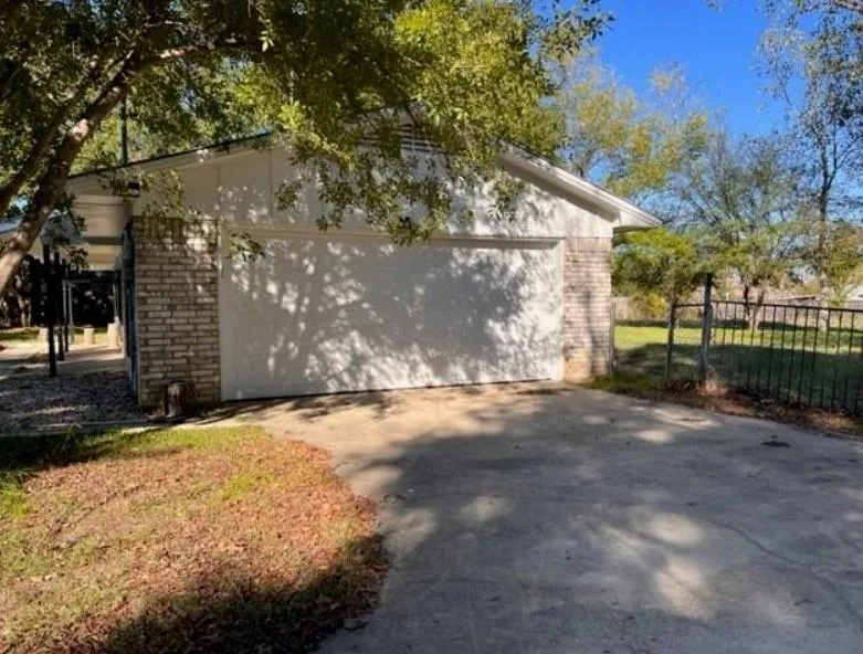 301 Dena Lane Krugerville, TX 76227