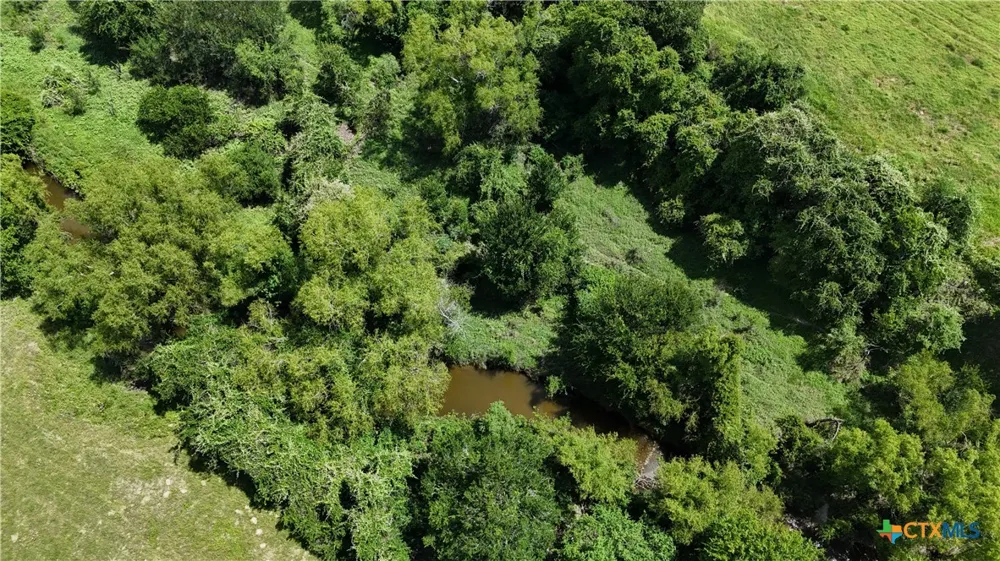 752 Lassman Road Goliad, TX 77963