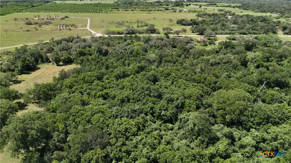 752 Lassman Road Goliad, TX 77963