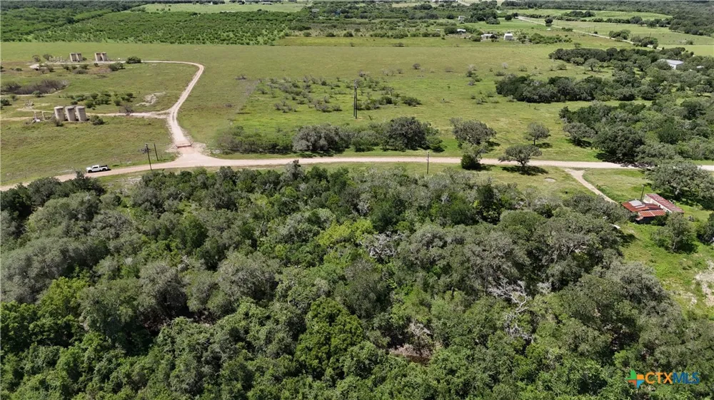 752 Lassman Road Goliad, TX 77963