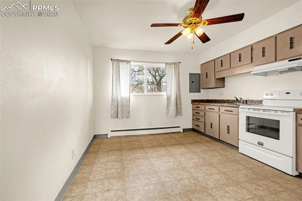 2585 E Cache La Poudre Street Colorado Springs, CO 80909