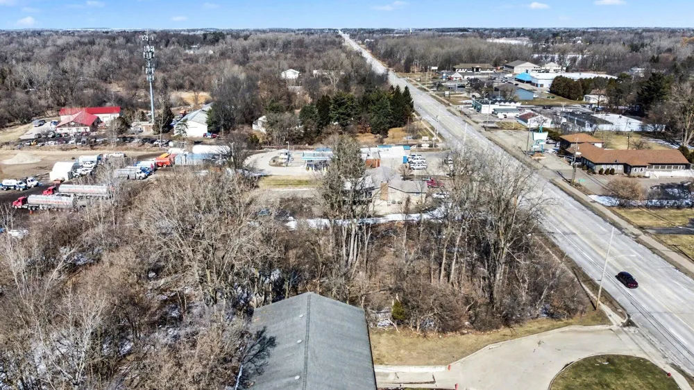 S US 27 Lansing, MI 48906
