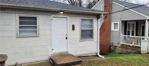 903 Martin Street