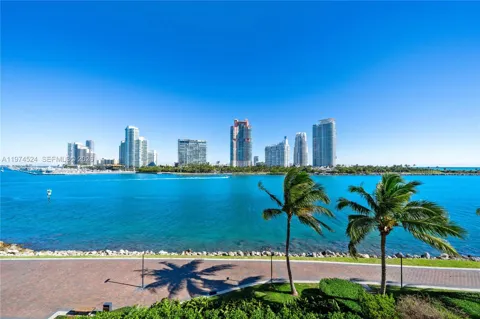 7043 Fisher Island Dr #7043