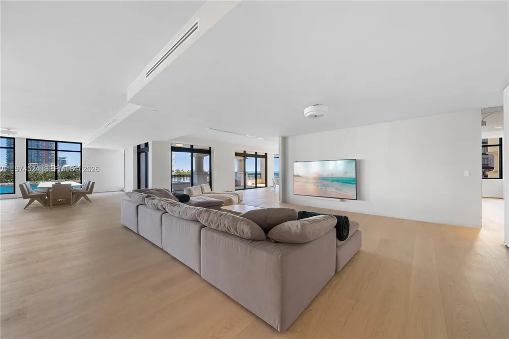 7043 Fisher Island Dr #7043 Miami Beach, FL 33109