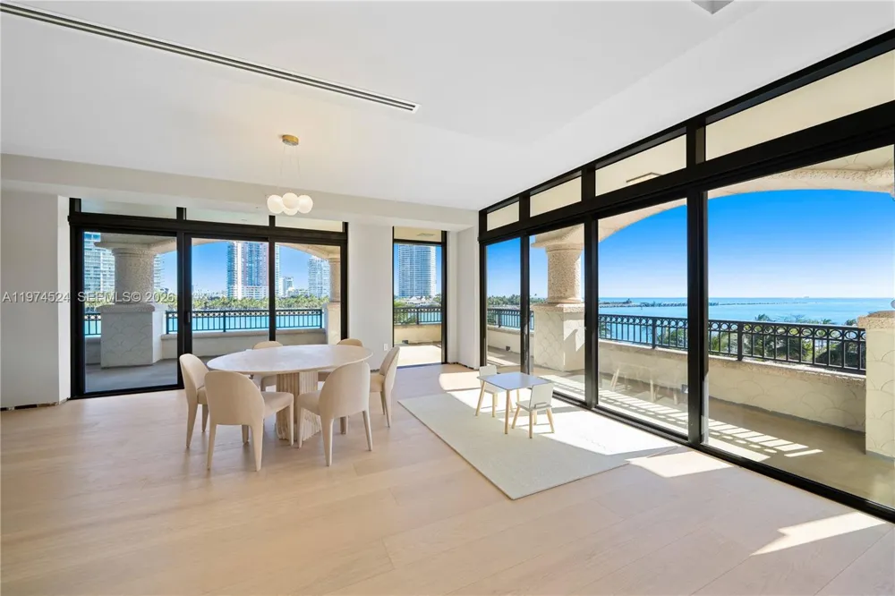 7043 Fisher Island Dr #7043 Miami Beach, FL 33109