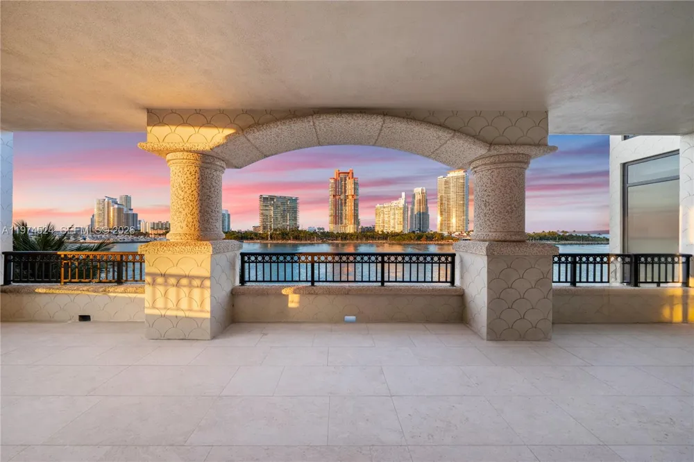 7043 Fisher Island Dr #7043 Miami Beach, FL 33109