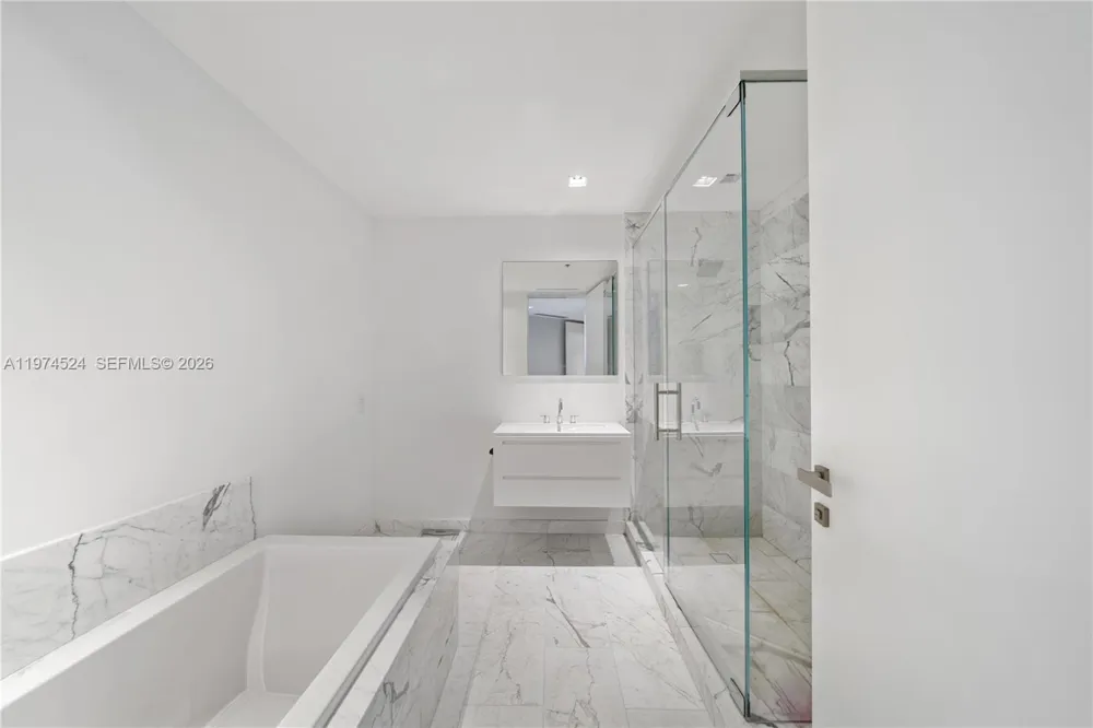 7043 Fisher Island Dr #7043 Miami Beach, FL 33109