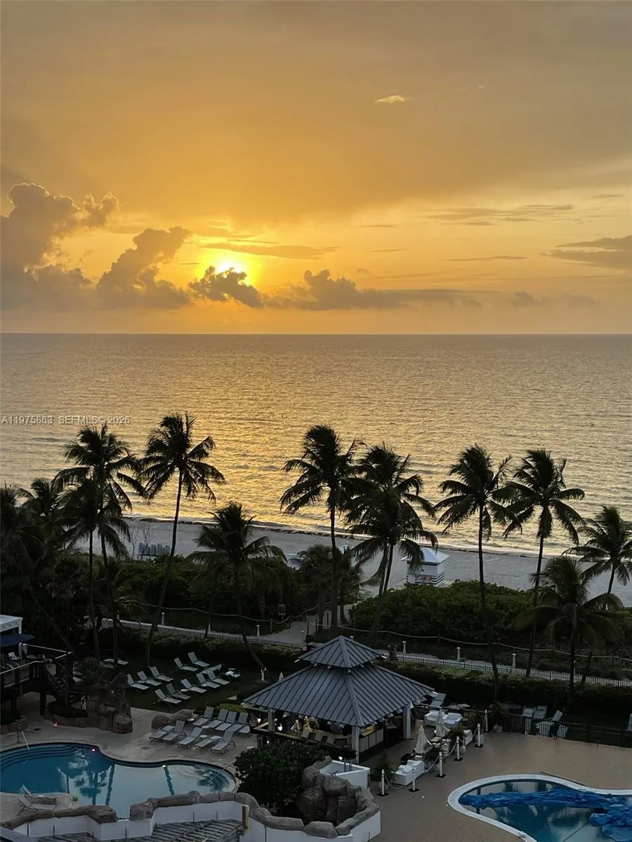 5161 Collins Ave #1012 Miami Beach, FL 33140