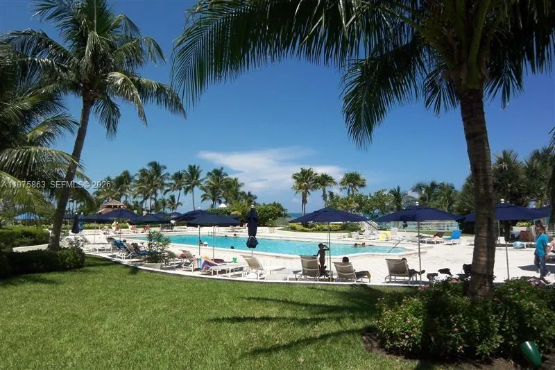 5161 Collins Ave #1012 Miami Beach, FL 33140